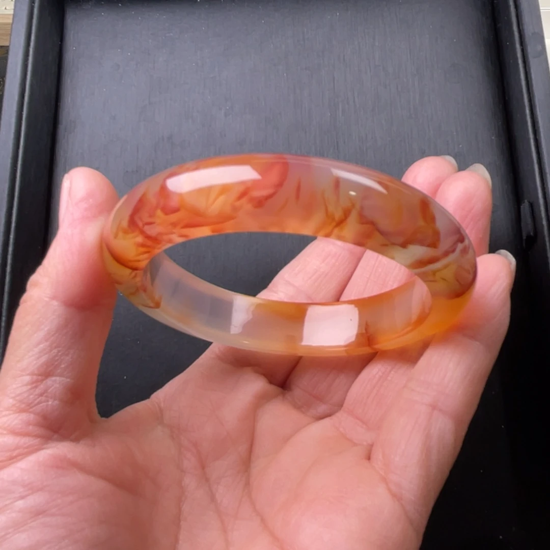 玛瑙/玉髓手镯未镶嵌55圈口