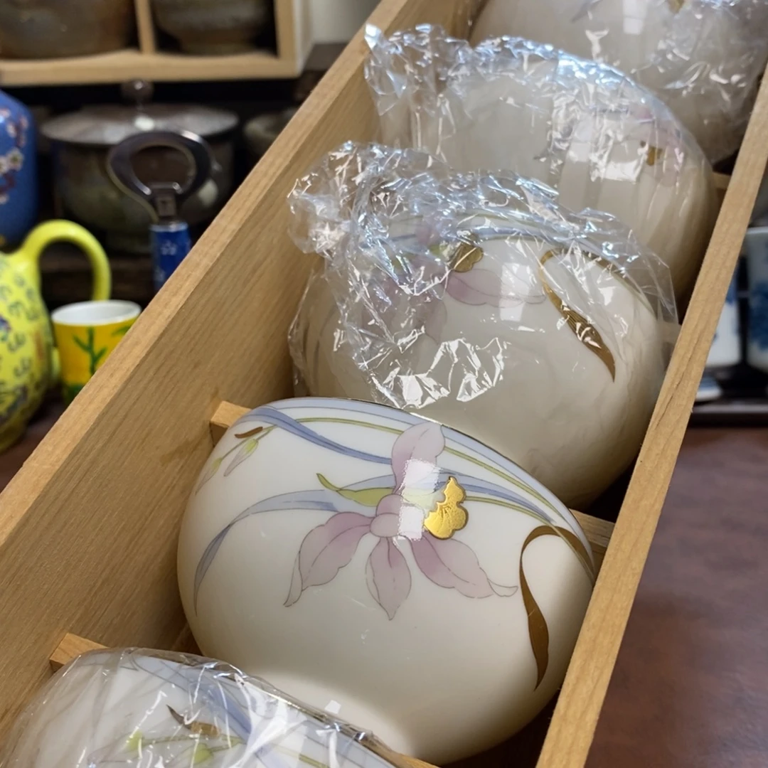 瓷片片片片片片片片片片片片片