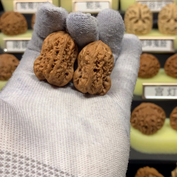 桃核把件小葫芦核桃35