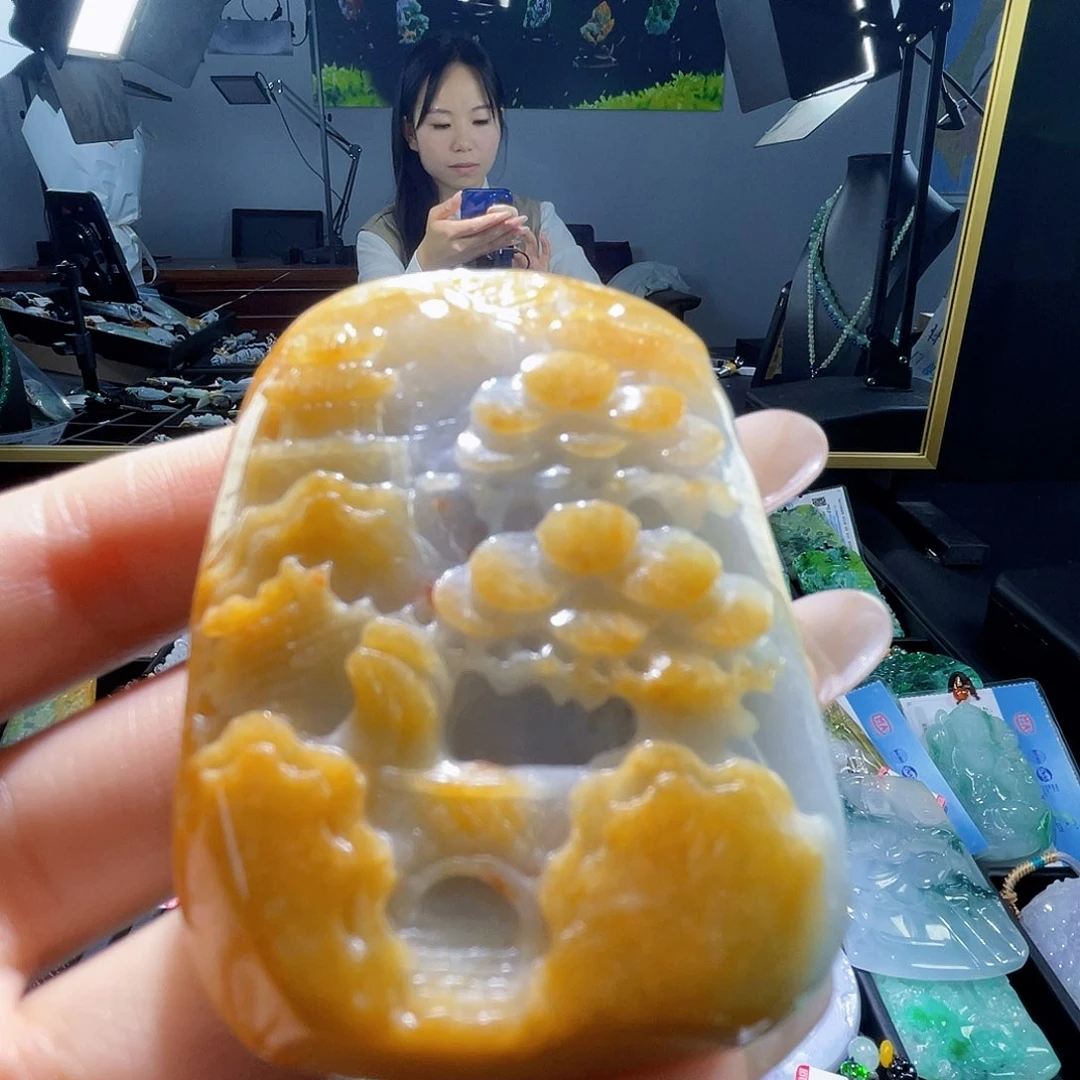 颈饰未镶嵌翡翠一