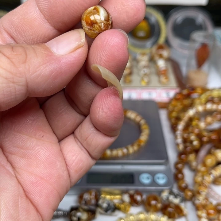 琥珀未镶嵌裸石59号