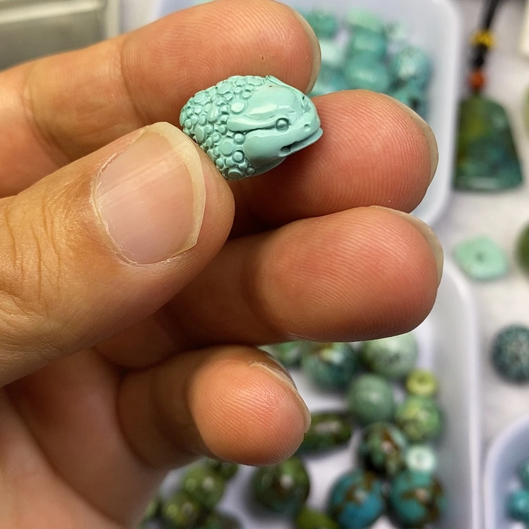 未镶嵌雕刻金蟾小滴溜