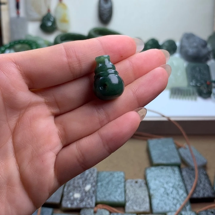 和田玉（糖玉）未镶嵌颈饰