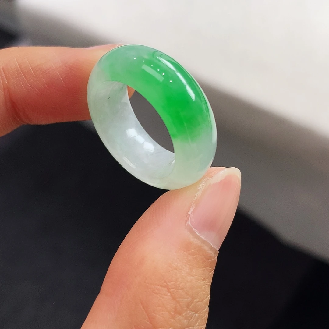 翡翠未镶嵌戒指12号