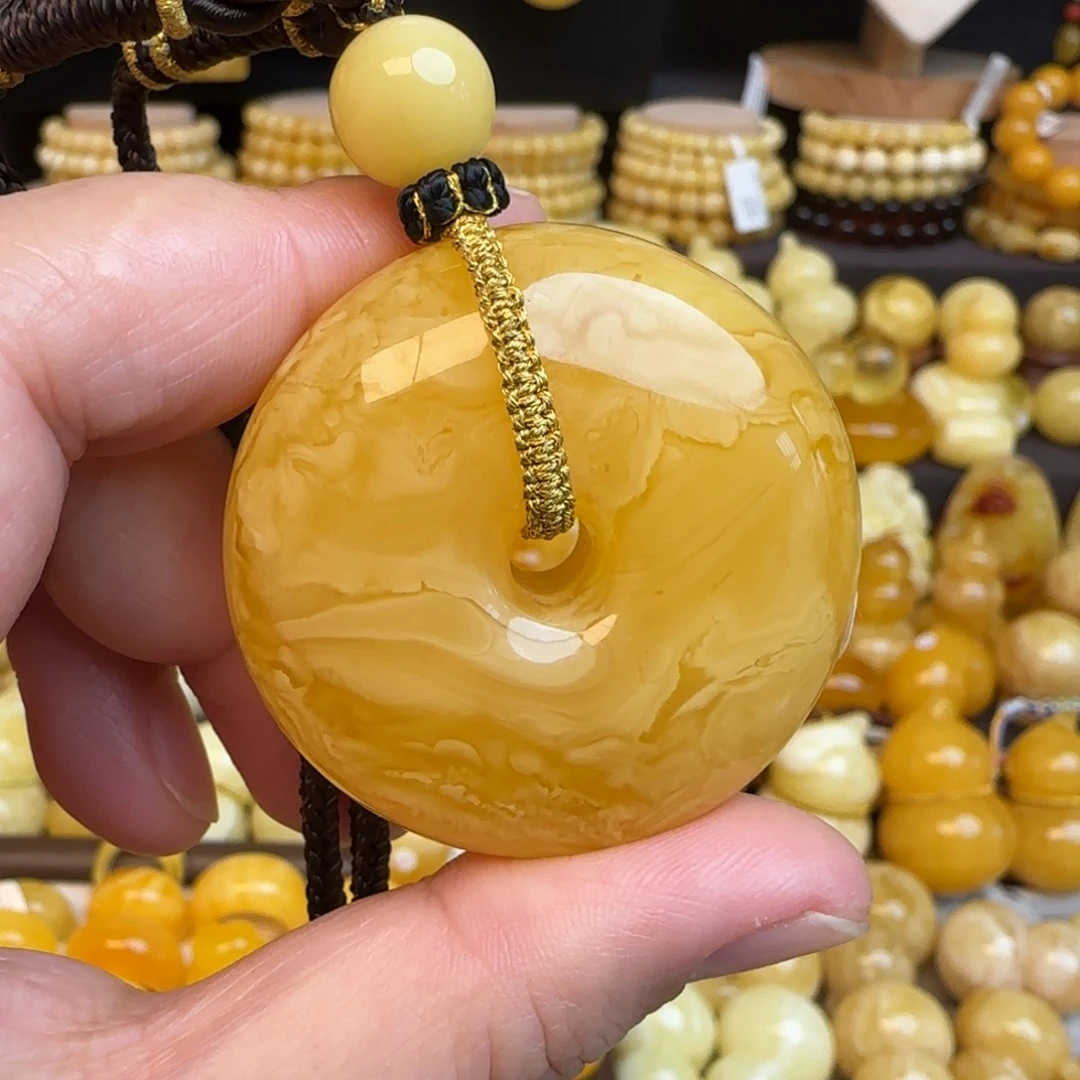 琥珀未镶嵌套链天然俄料浓蜡妖花蜜蜡平安扣吊坠