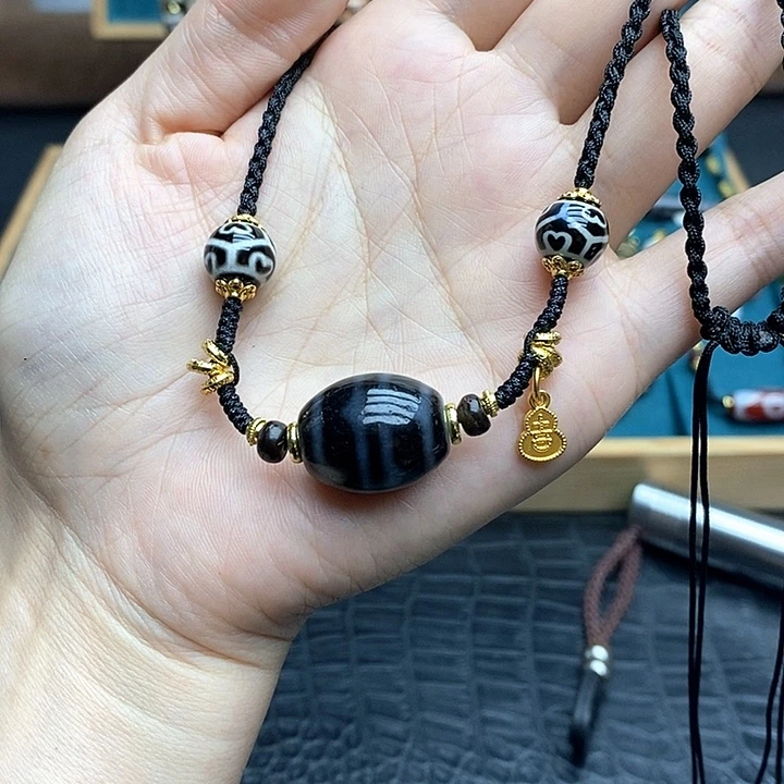 玛瑙/玉髓颈饰合金