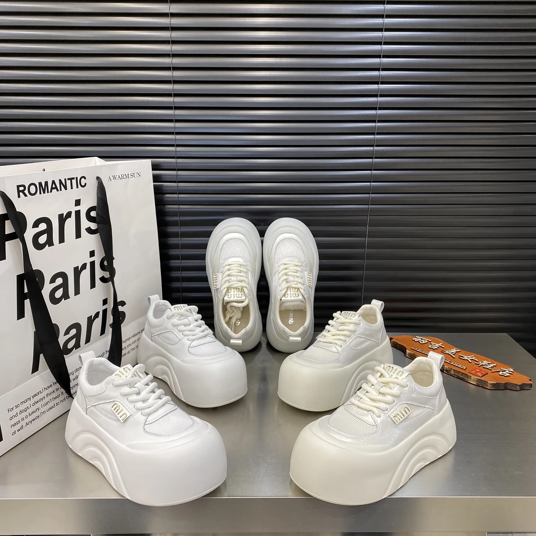 韩版ins超火真皮网面透气娃娃大头面包鞋休闲鞋板鞋珠光小白鞋女