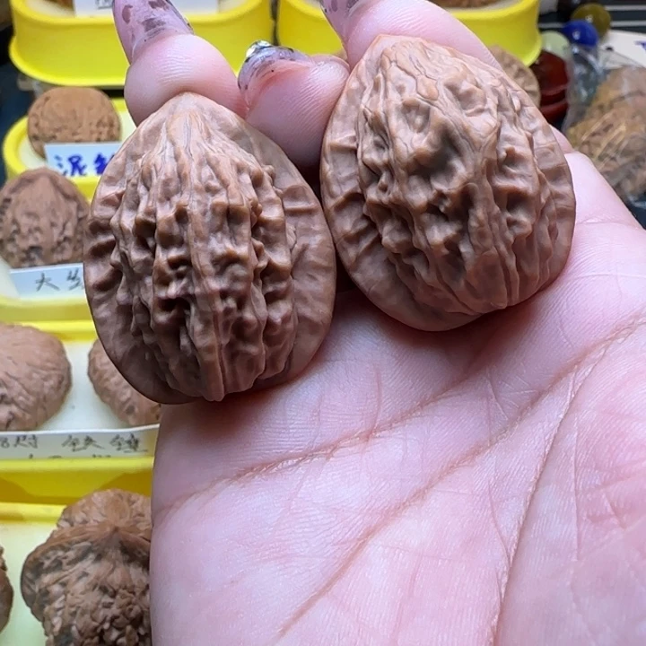 小*物弯弯核桃小尺寸，大红袍，小尺寸大红袍