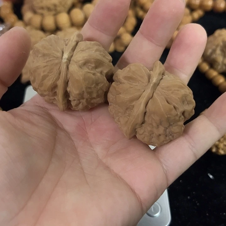 文玩核桃把件41左右瑕疵练手蛤蟆头，编号003