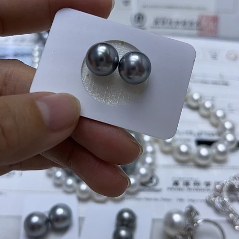 未镶嵌海水珍珠耳饰