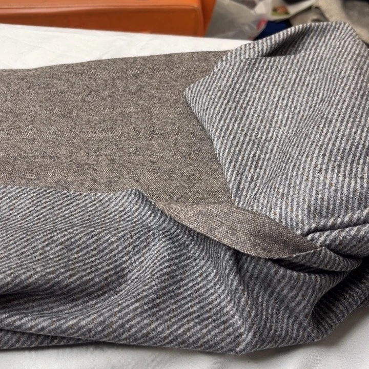 6灰色斜纹1米。