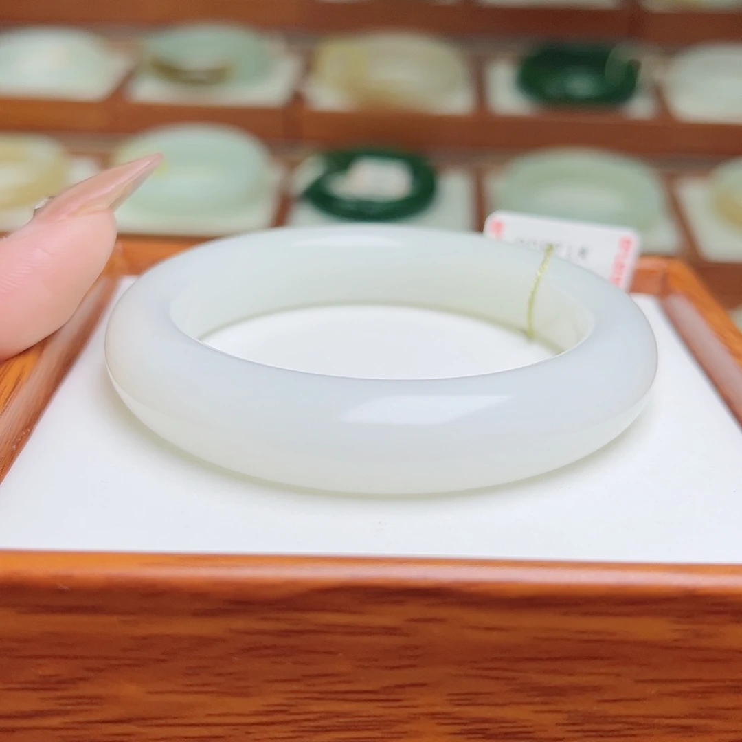 和田玉手镯未镶嵌52.8