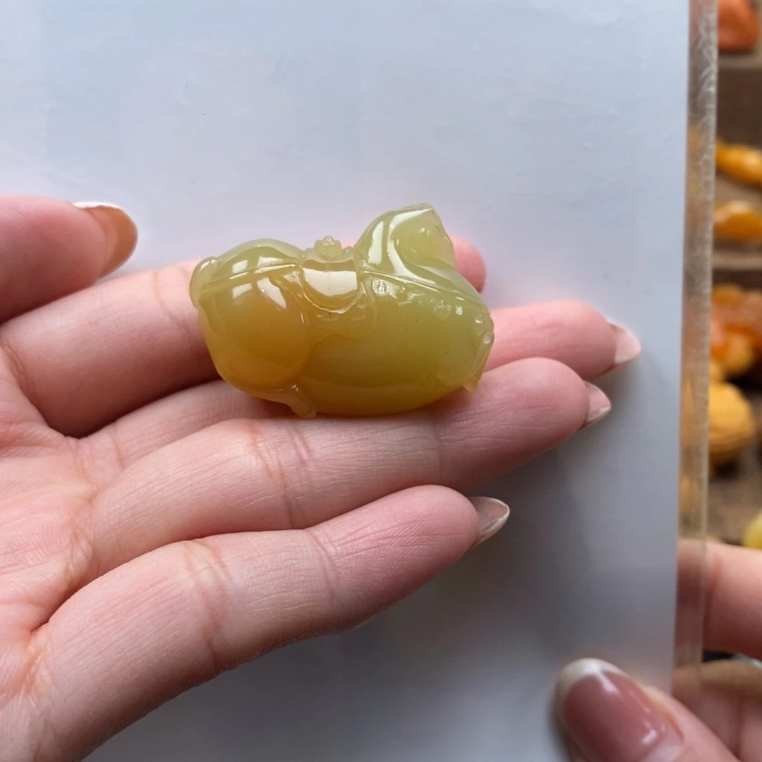 石英质玉颈饰未镶嵌