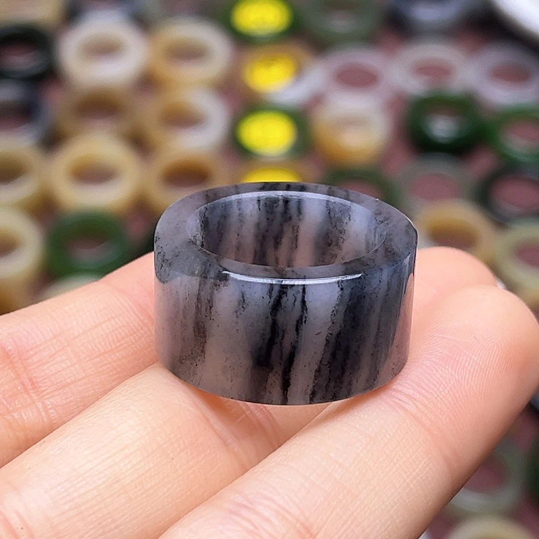 和田玉未镶嵌戒指18.3山水墨画