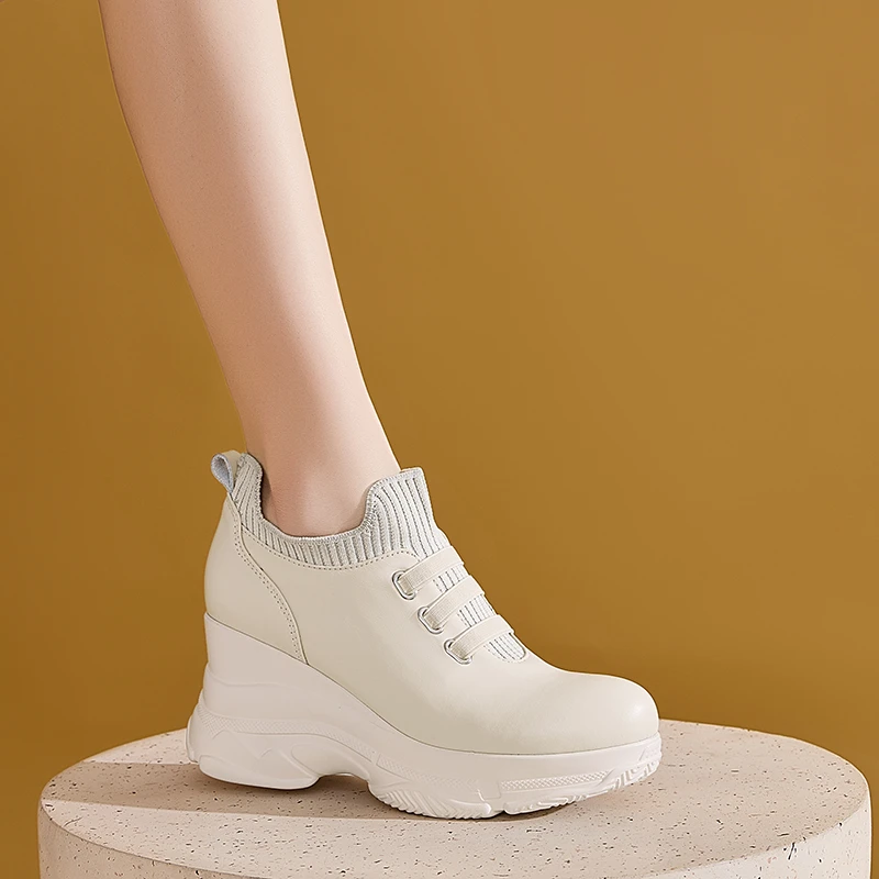 软底轻便不累脚女鞋2026春季新款小个子高跟休闲一脚蹬白色单鞋女