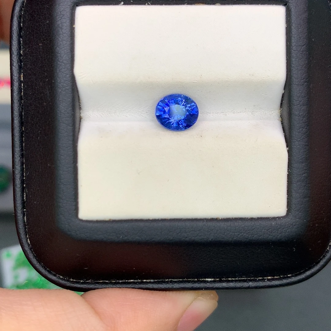 蓝宝石裸石1.51克拉精品浓郁矢车菊