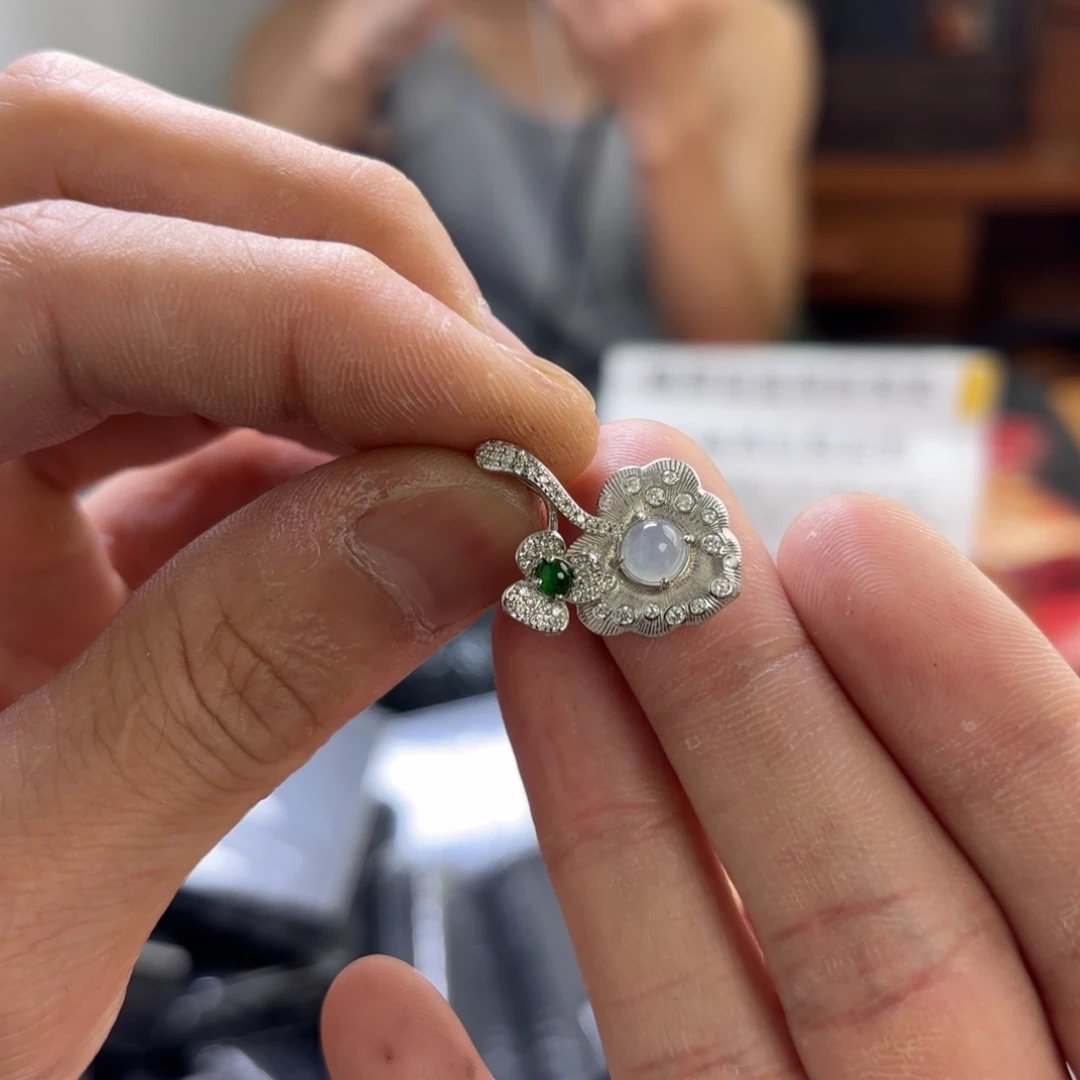 翡翠银S925镀金镶嵌颈饰