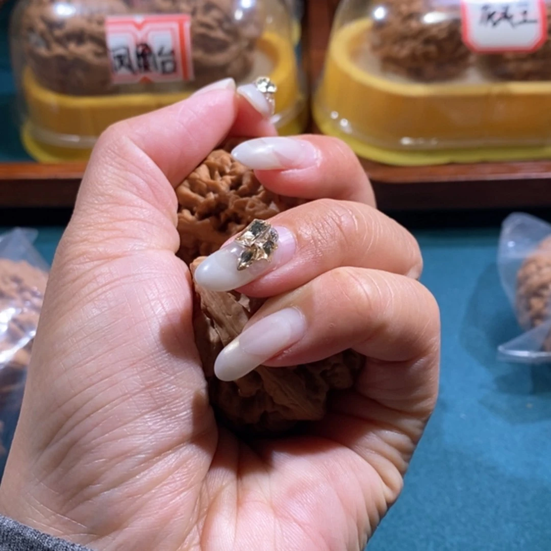 【闪购商品】文玩核桃吊坠用****4大满冠