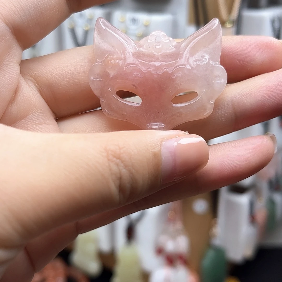 颈饰未镶嵌石英质玉