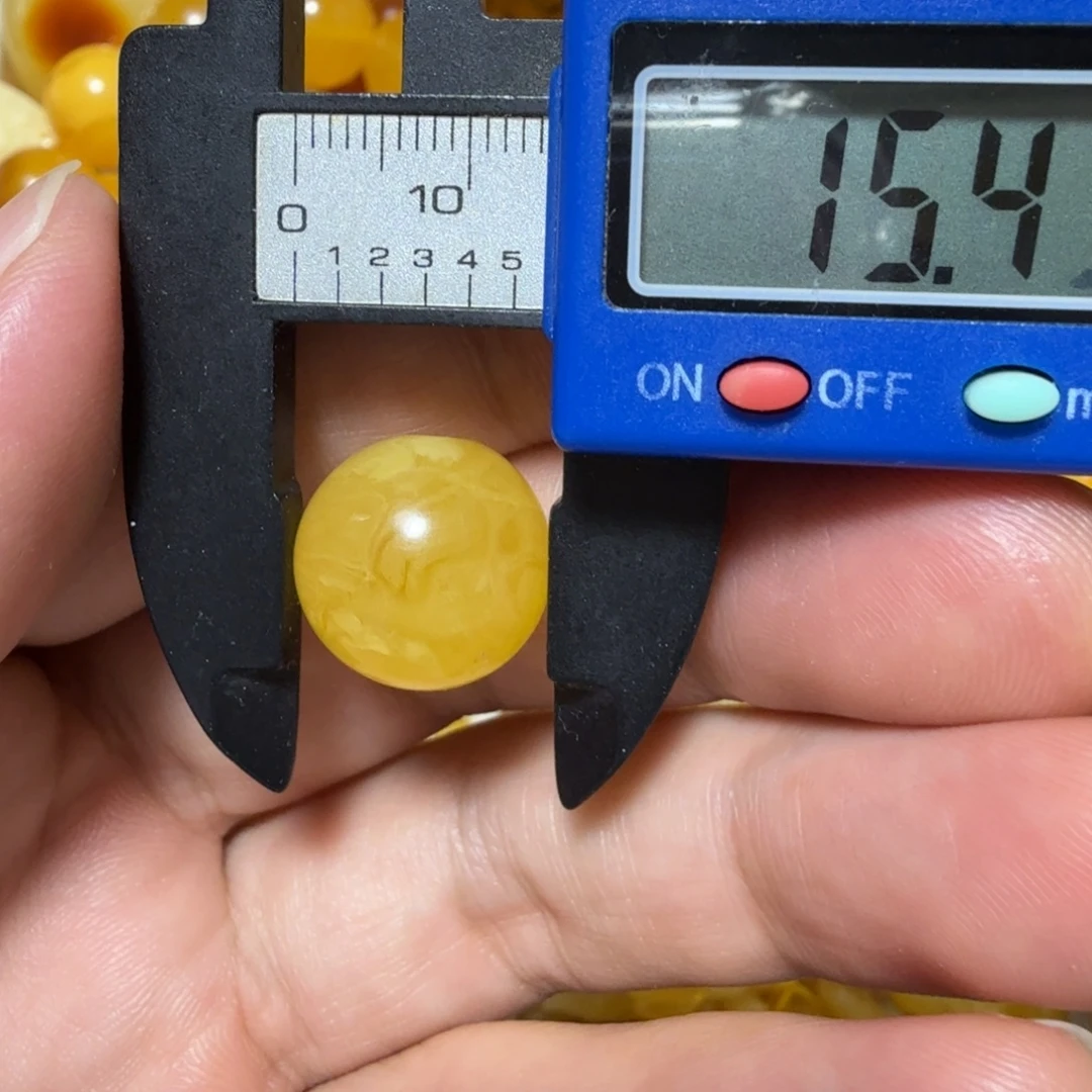 琥珀未镶嵌裸石成品