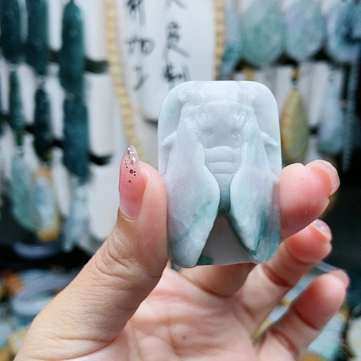 颈饰足铂镶嵌翡翠翡翠