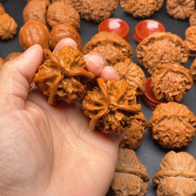 【闪购商品】文玩核桃把件38三棱