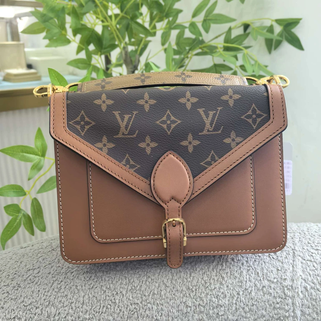 95新 LouisVuitton/路易威登 LV双面达芙妮邮差单肩女包 11365195
