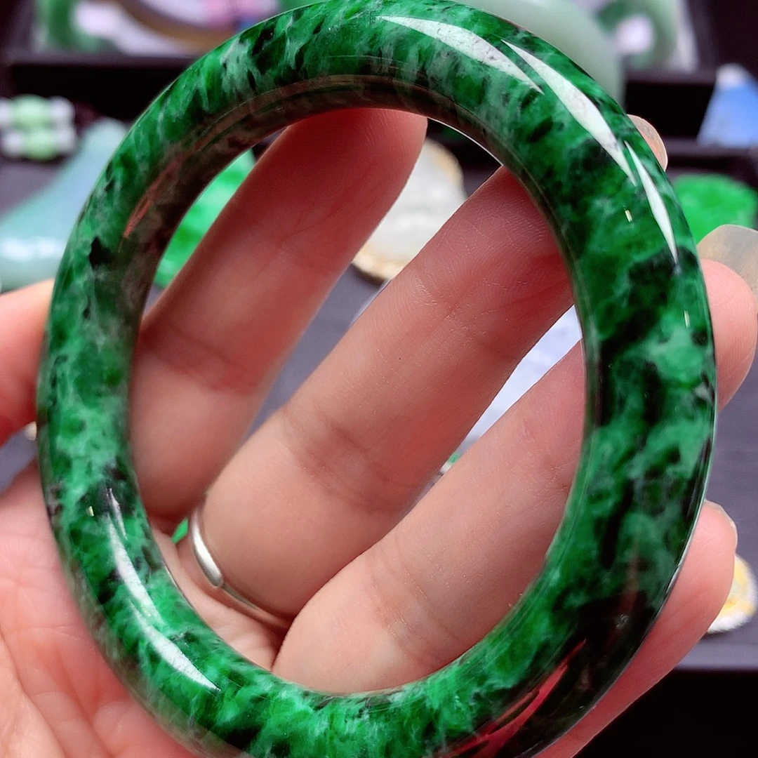 翡翠未镶嵌手镯翡翠