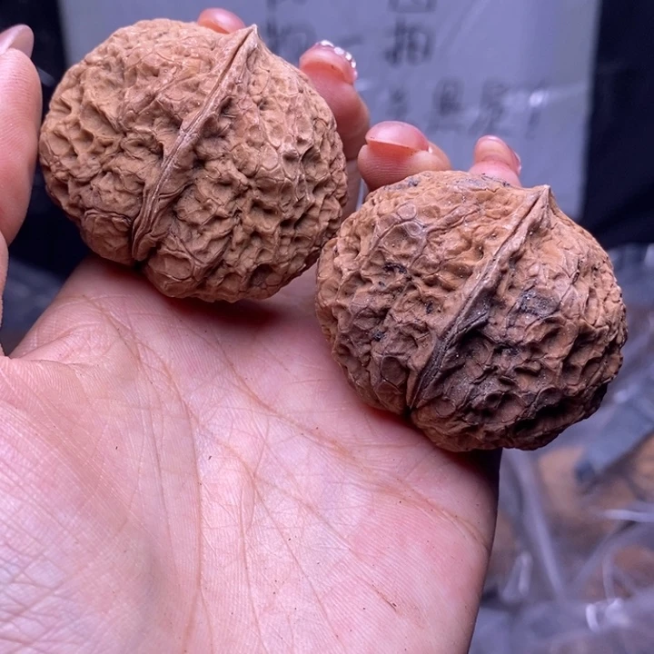 文玩核桃把件云南野生铁核桃169号45mm