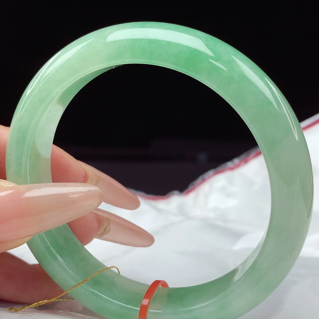 翡翠手镯未镶嵌57圈757