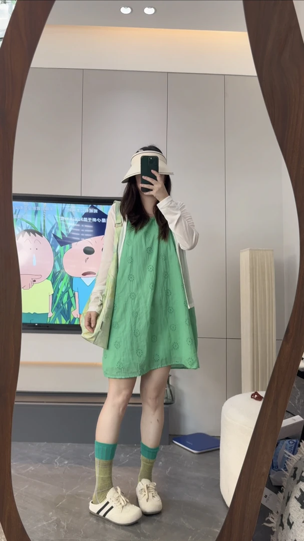 现货孕妇绿色碎花短裙子夏日森系田园风穿搭独特小个子背心连衣裙