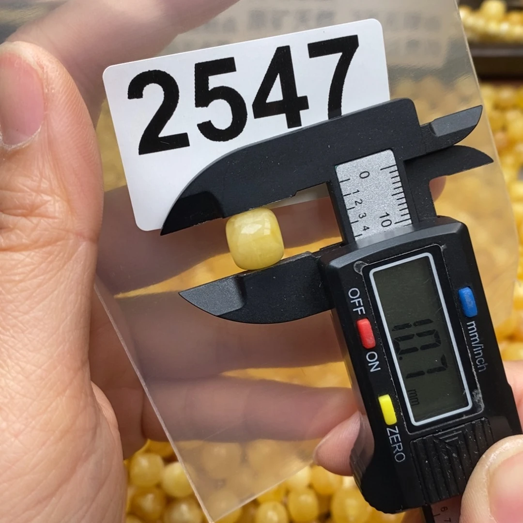 蜜蜡珠宝奇石未镶嵌