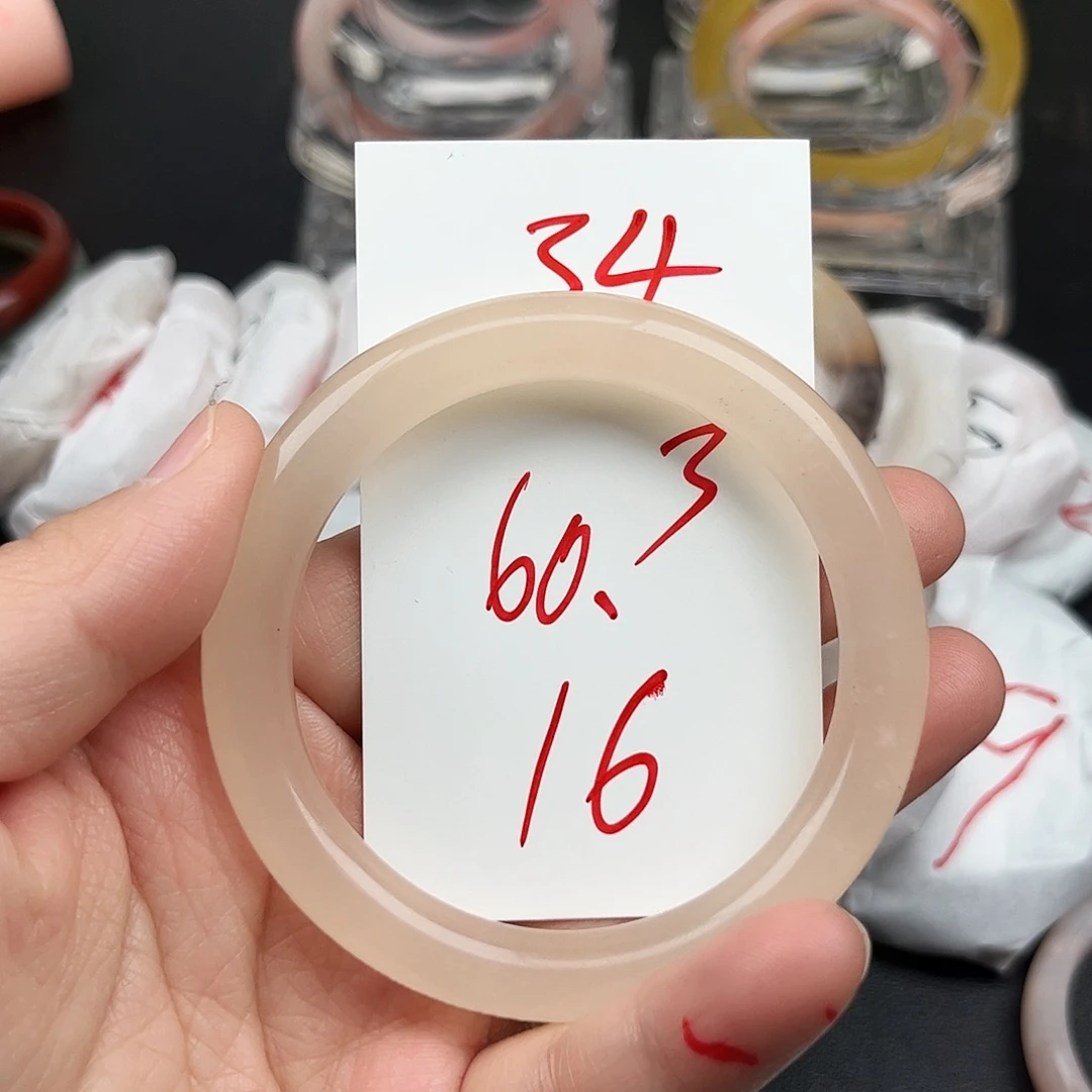 石英质玉未镶嵌手镯34