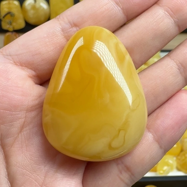 蜜蜡未镶嵌珠宝奇石