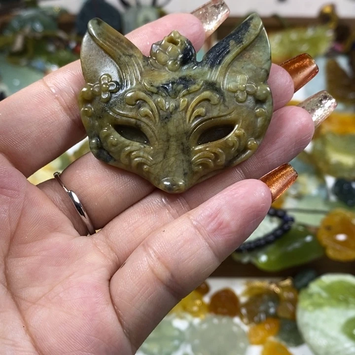 蛇纹石玉未镶嵌吊坠