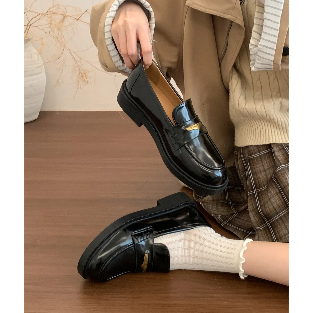 4CM增高！复古百搭一脚蹬乐福鞋女春秋金属软底单鞋英伦风小皮鞋