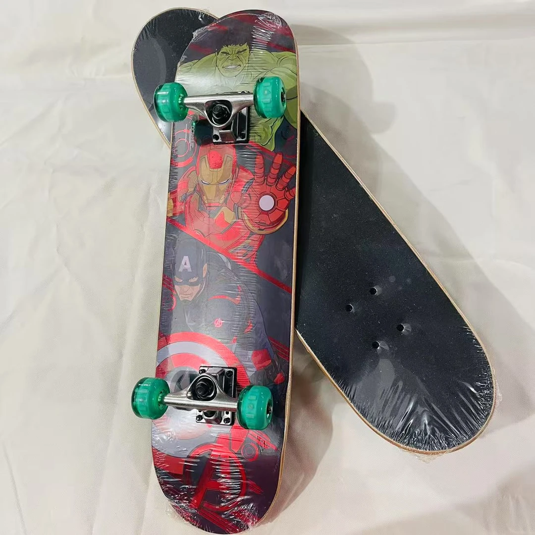 滑板双翘板四轮闪光轮初学者滑板