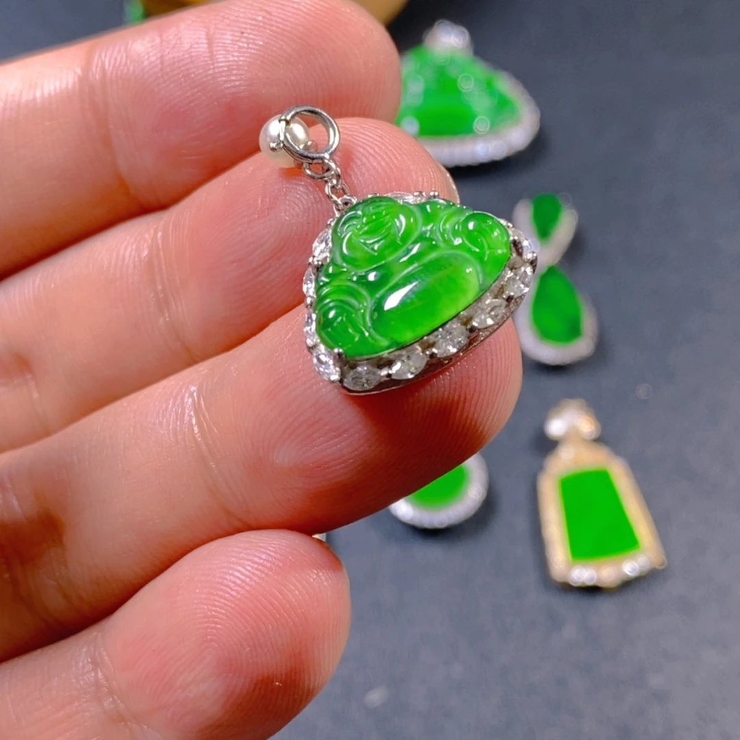 吊坠(不含链)未镶嵌翡翠