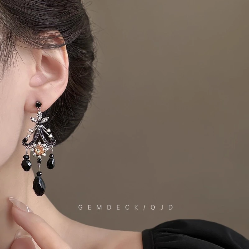 合金耳饰 宫廷风黑色镶钻水晶耳坠古典巴洛克长款耳环高级感耳饰