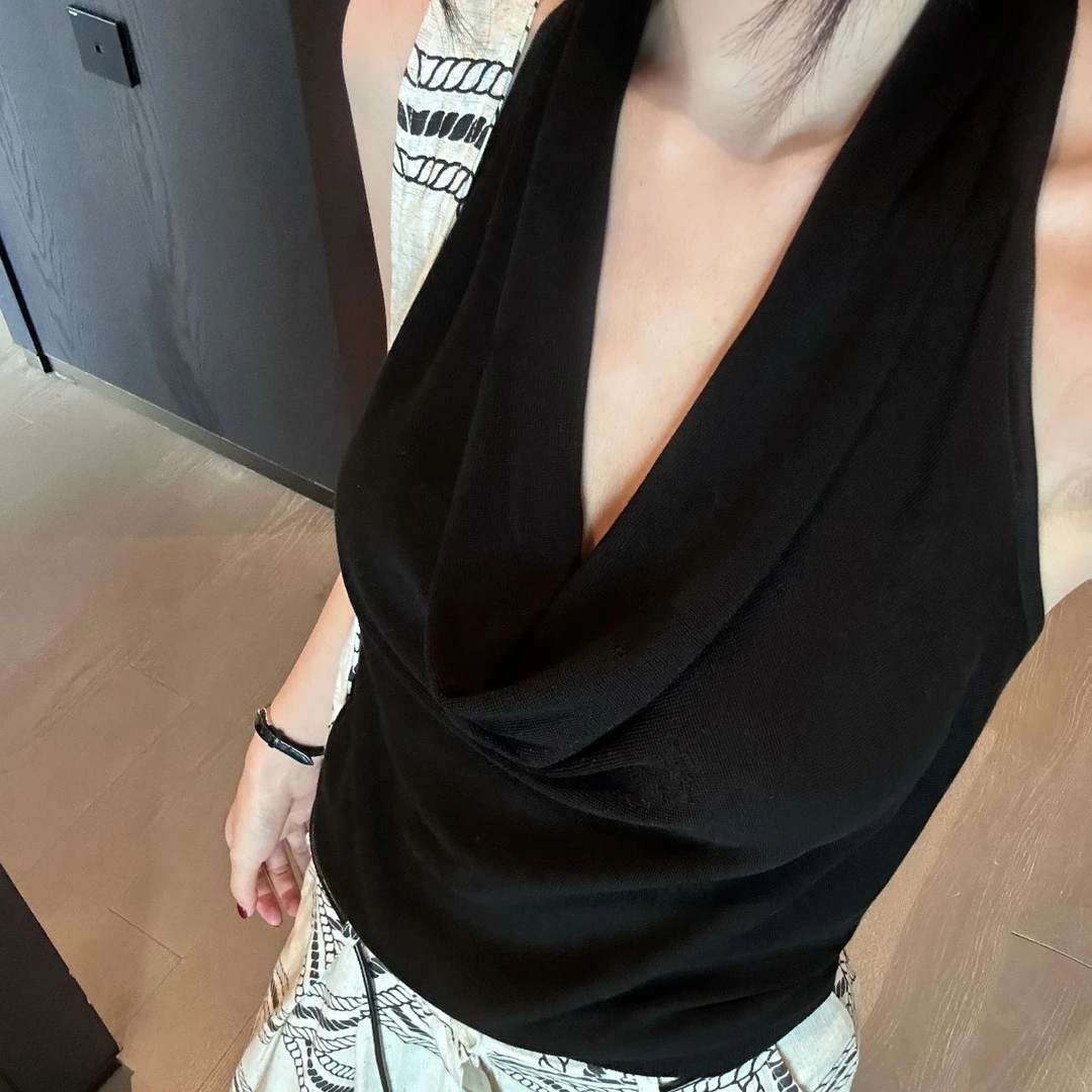 纯欲风挂脖荡领无袖背心女夏季新款小众辣妹收腰修身显瘦露背上衣