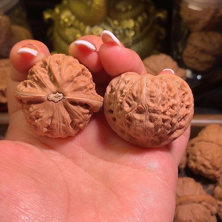文玩核桃吊坠39尺小宫灯