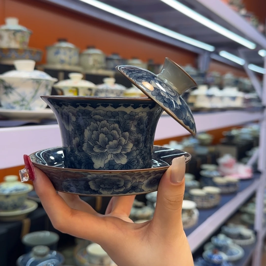 我在外面吃饭呢你在哪