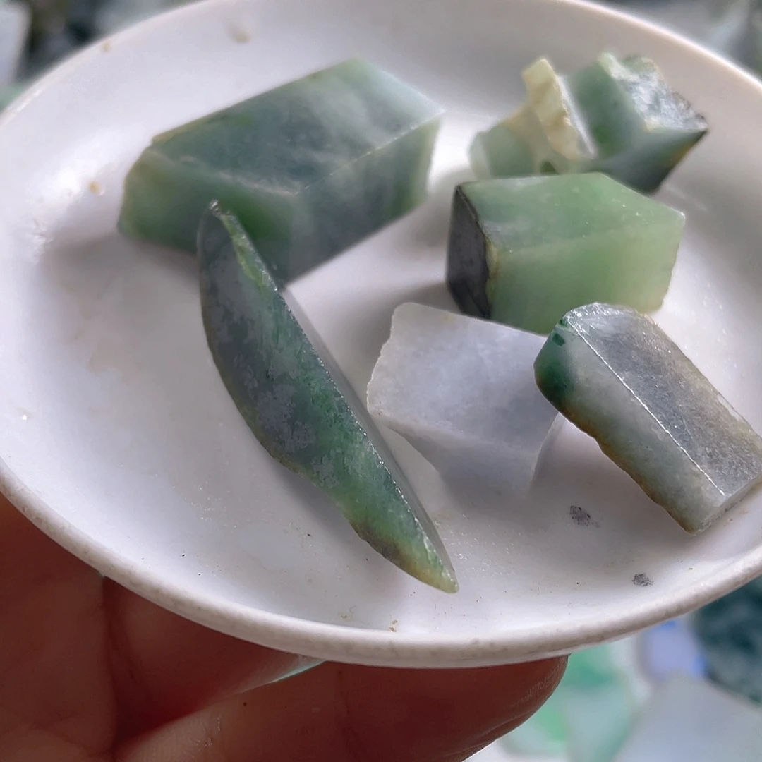 颈饰未镶嵌翡翠余*果