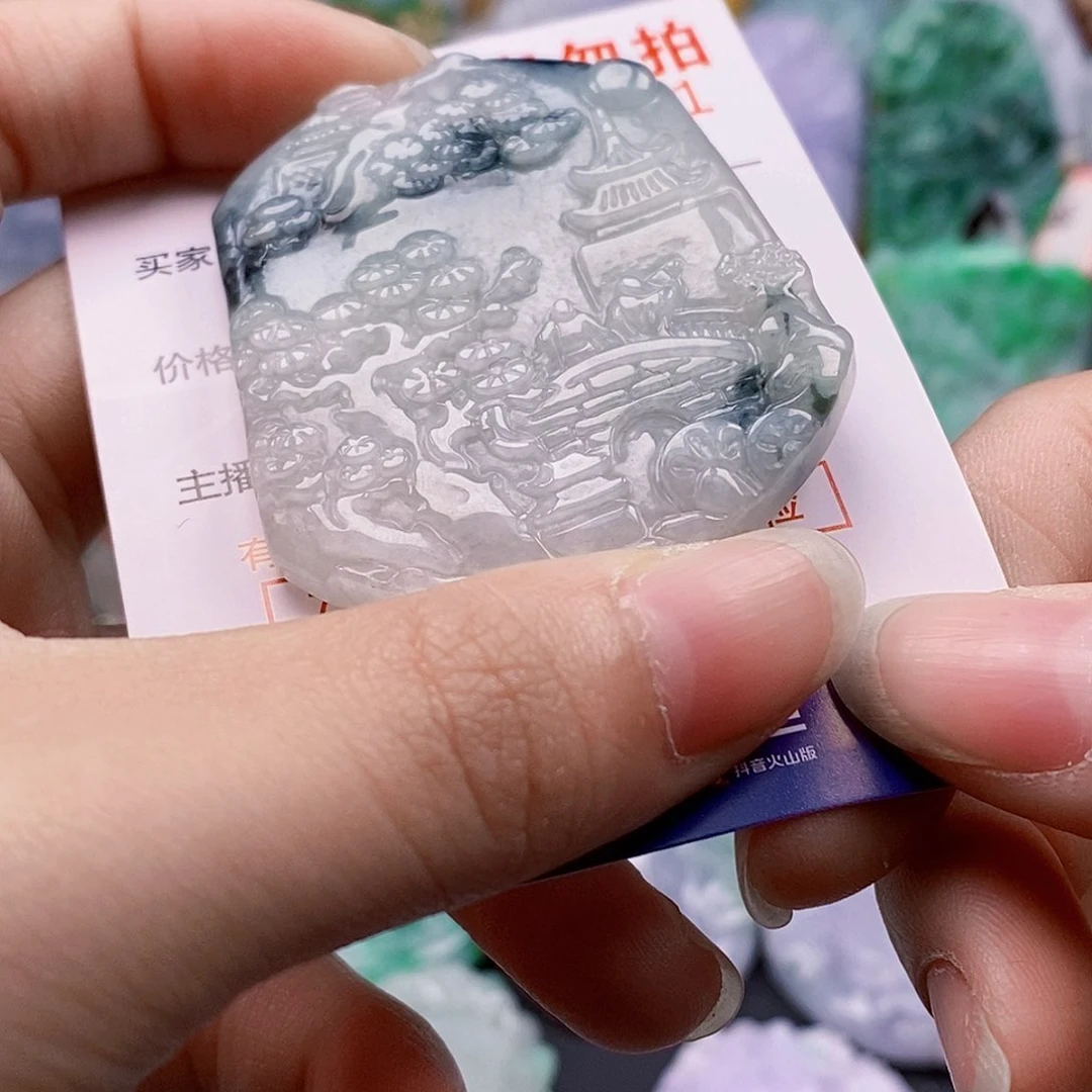 吊坠(不含链)未镶嵌翡翠