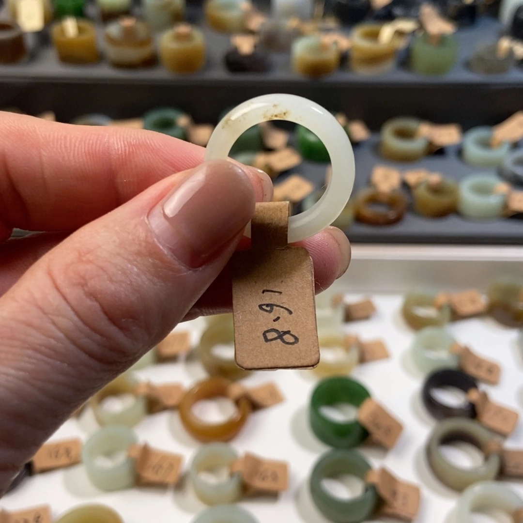 和田玉未镶嵌戒指