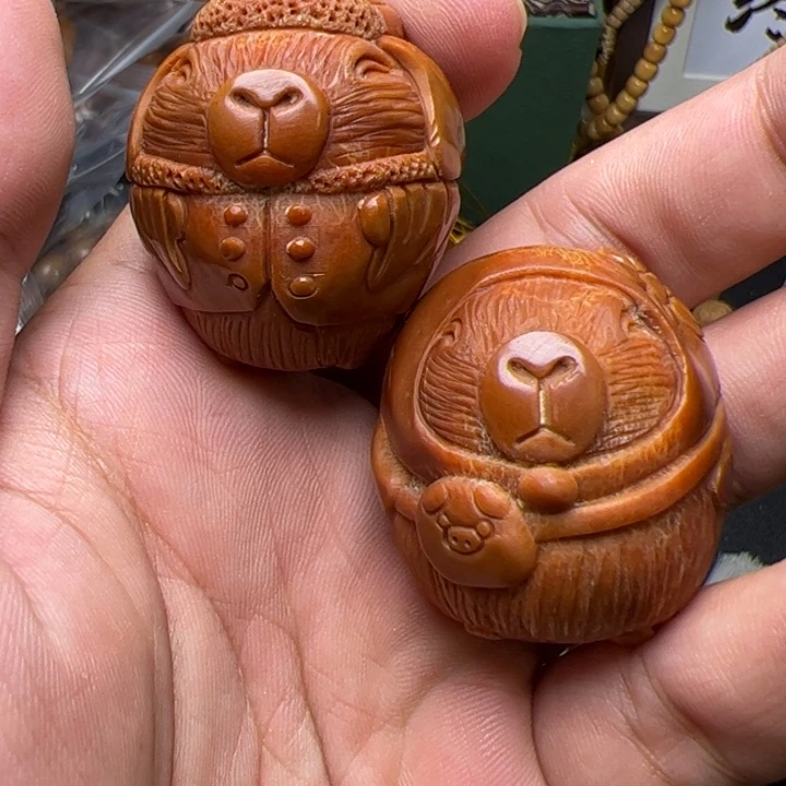 猴头核桃吊坠看看咯