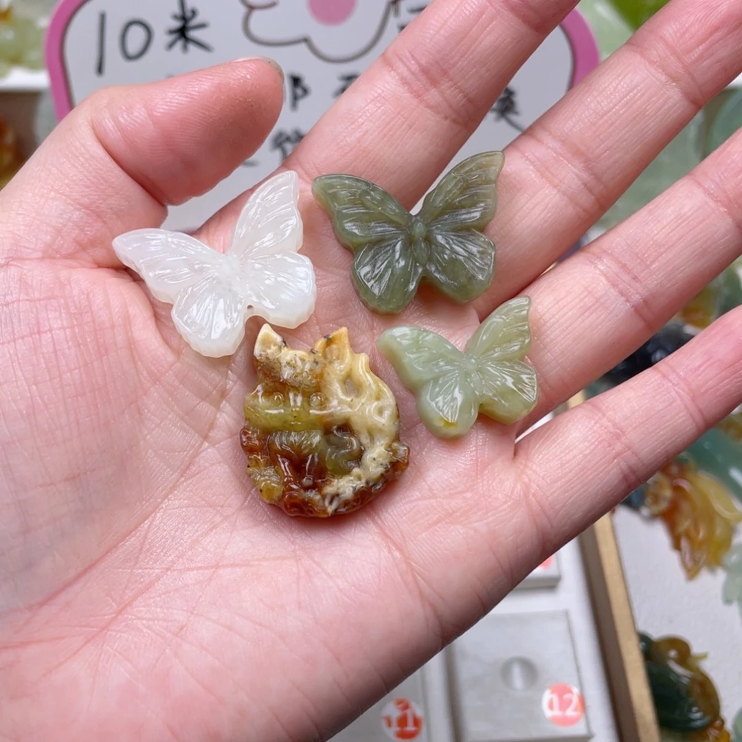 暮***雨蛇纹石玉未镶嵌颈饰