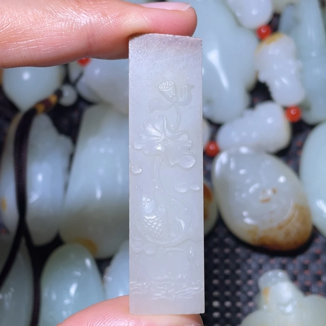 7***心和田玉未镶嵌颈饰