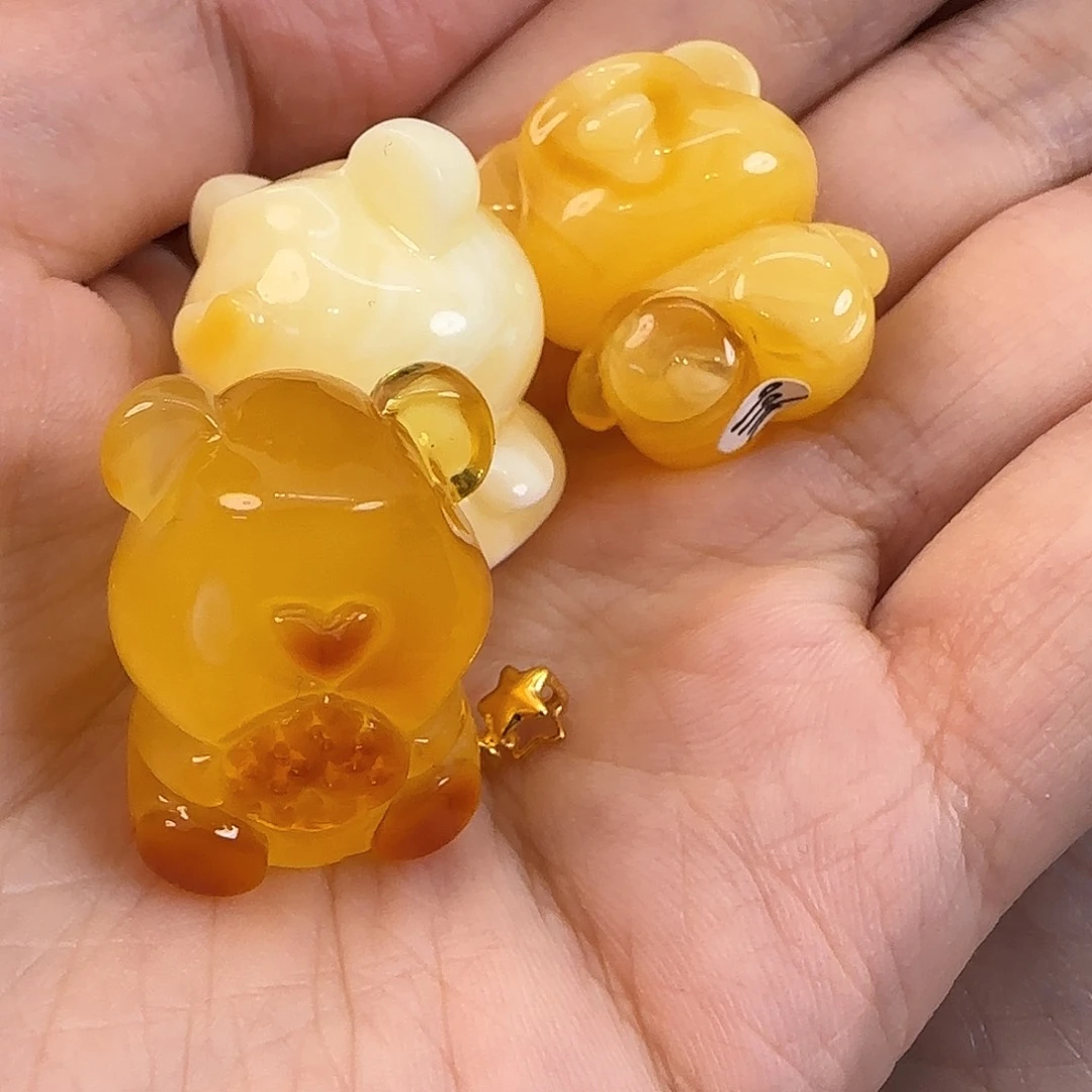 琥珀珠宝奇石未镶嵌念****?