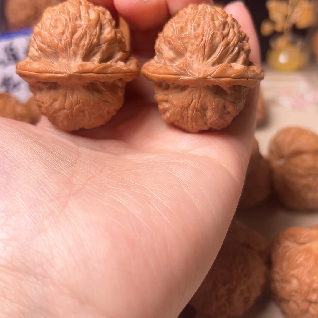 钊***️文玩核桃吊坠40金麒麟全